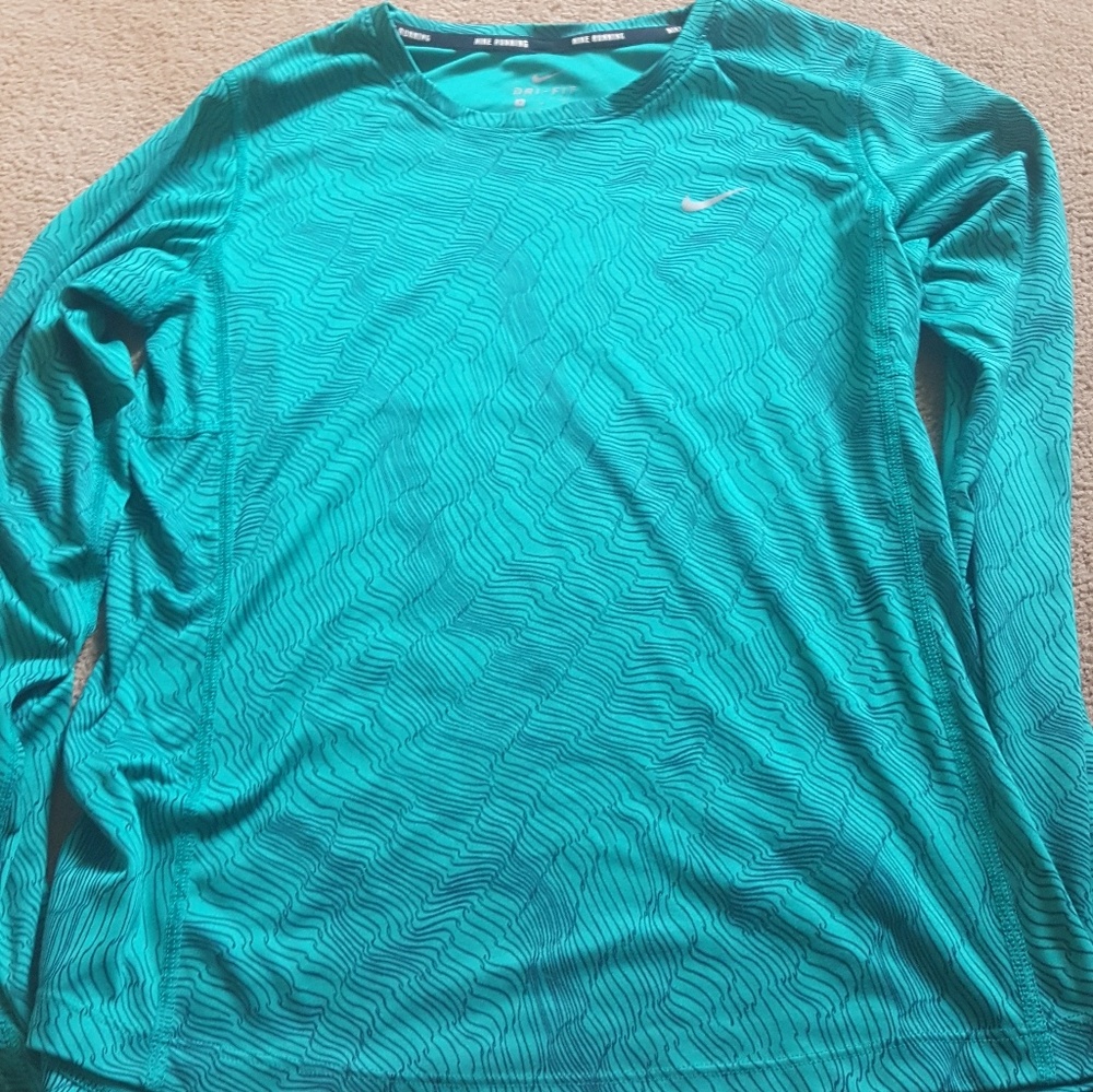 NIKE DRI-FIT